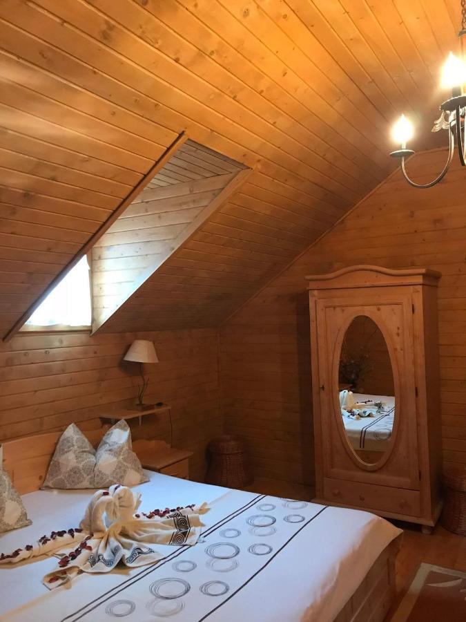 Casa De Vacanta Caciulata Bagian luar foto